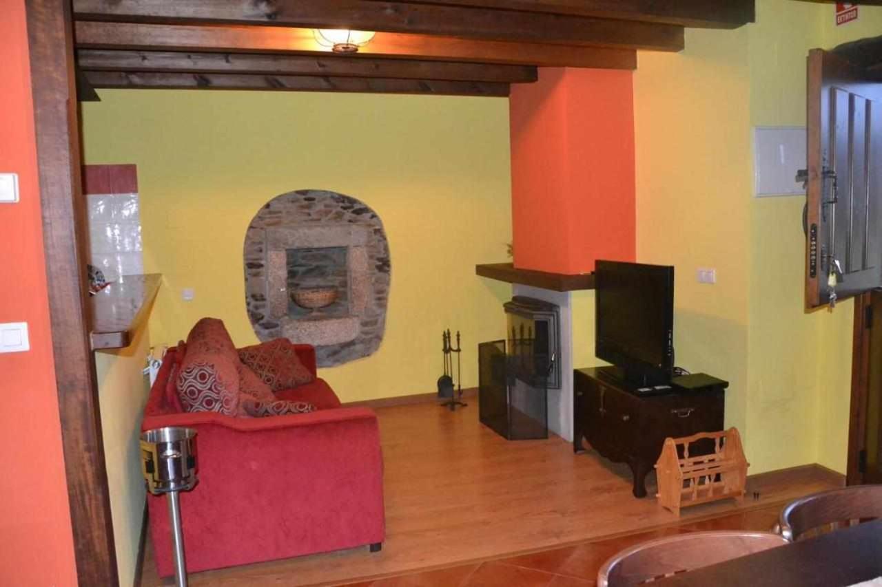 Apartamento La Casa Del Abuelo Justo Minagon Exterior photo